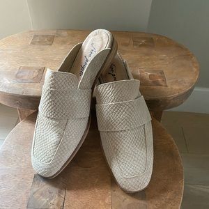 Free People Womens At Ease Tan Suede Loafer